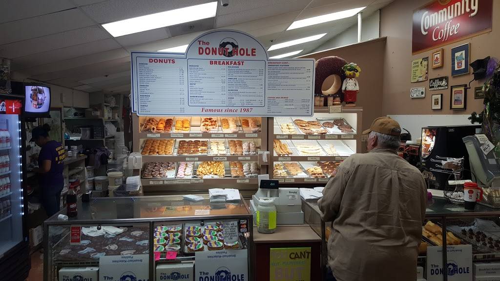 Donut Hole | bakery | 421 W Airline Hwy, Laplace, LA 70068, USA | 9856514001 OR +1 985-651-4001