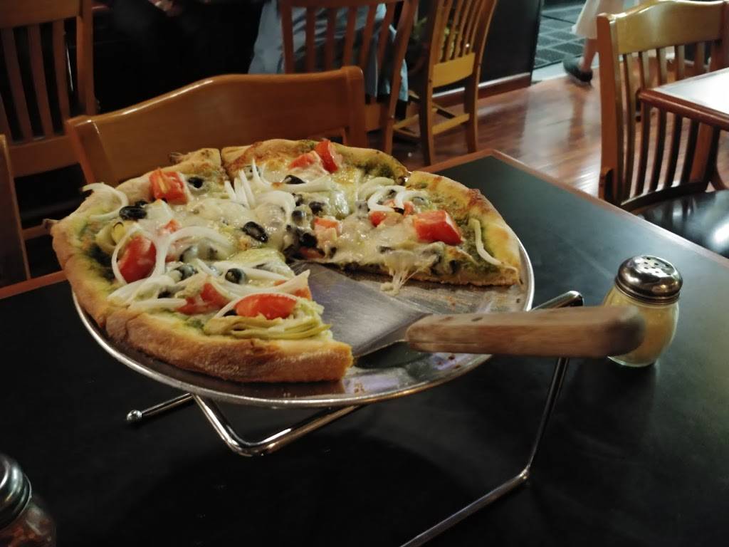 Ghiringhellis Pizzeria | restaurant | 45 Broadway, Fairfax, CA 94930, USA | 4154537472 OR +1 415-453-7472