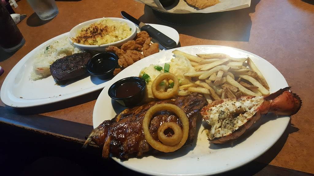 TGI Fridays | restaurant | 1780 E Gun Hill Rd, Bronx, NY 10469, USA | 7186717920 OR +1 718-671-7920