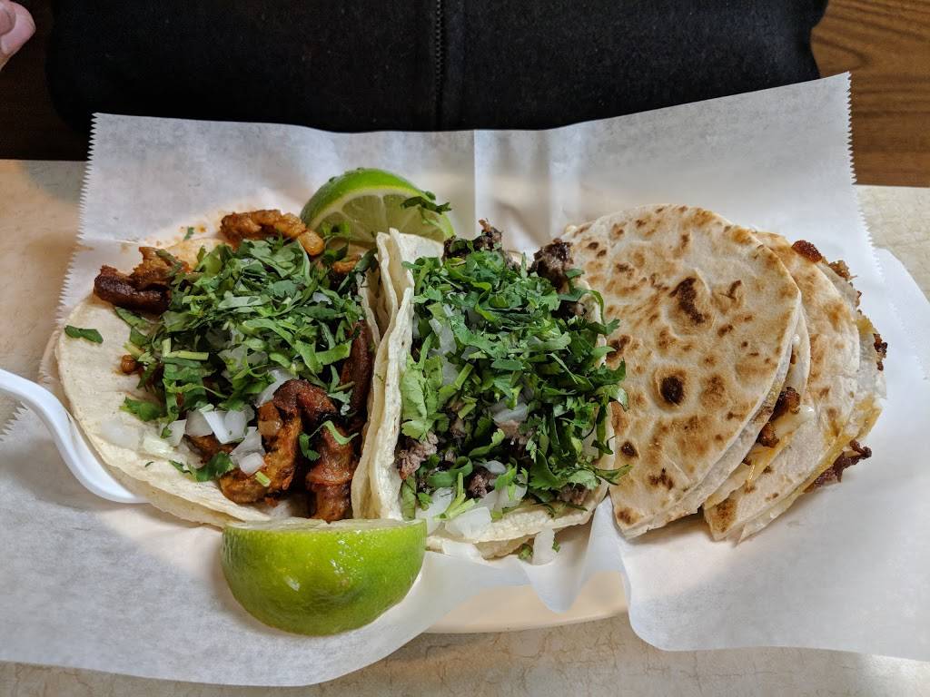 El Rodeo Tacos | restaurant | 688 S Barrington Rd, Streamwood, IL 60107, USA | 6303721055 OR +1 630-372-1055