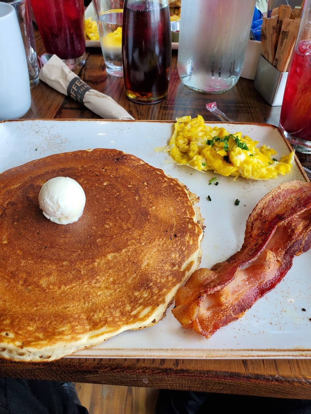 First Watch - Streets of St Charles | restaurant | 1405 Beale St Ste 102, St Charles, MO 63303, USA | 6362388970 OR +1 636-238-8970