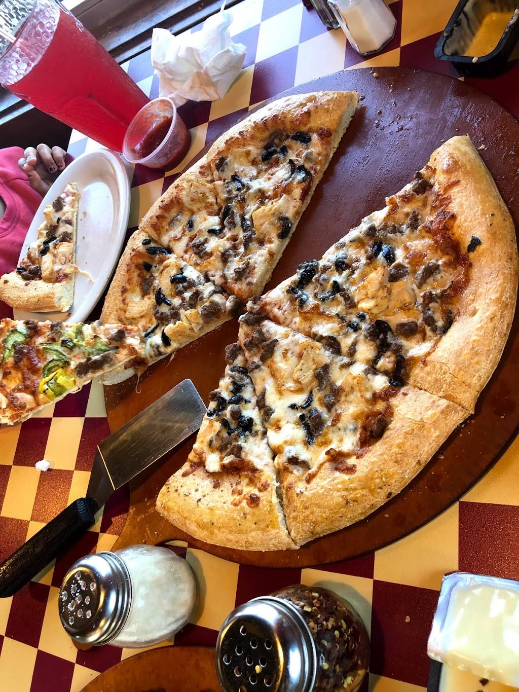 Pizza Hut | meal takeaway | 249 S Stuart Ave, Elkton, VA 22827, USA | 5402989439 OR +1 540-298-9439