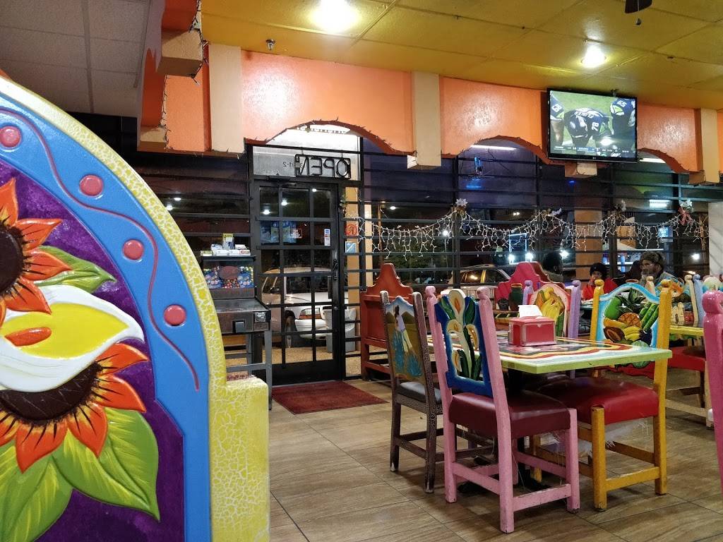 El Gallo Giro | restaurant | 3991 Lamar Ave, Memphis, TN 38118, USA | 9017940609 OR +1 901-794-0609