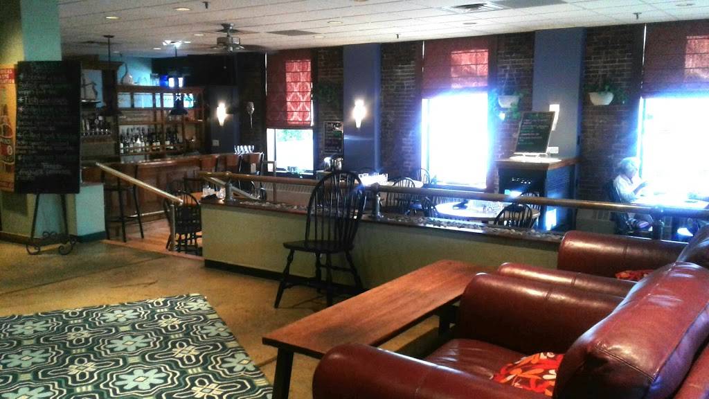 The Snow Squall Restaurant | restaurant | 18 Ocean St # 1, South Portland, ME 04106, USA | 2077990811 OR +1 207-799-0811