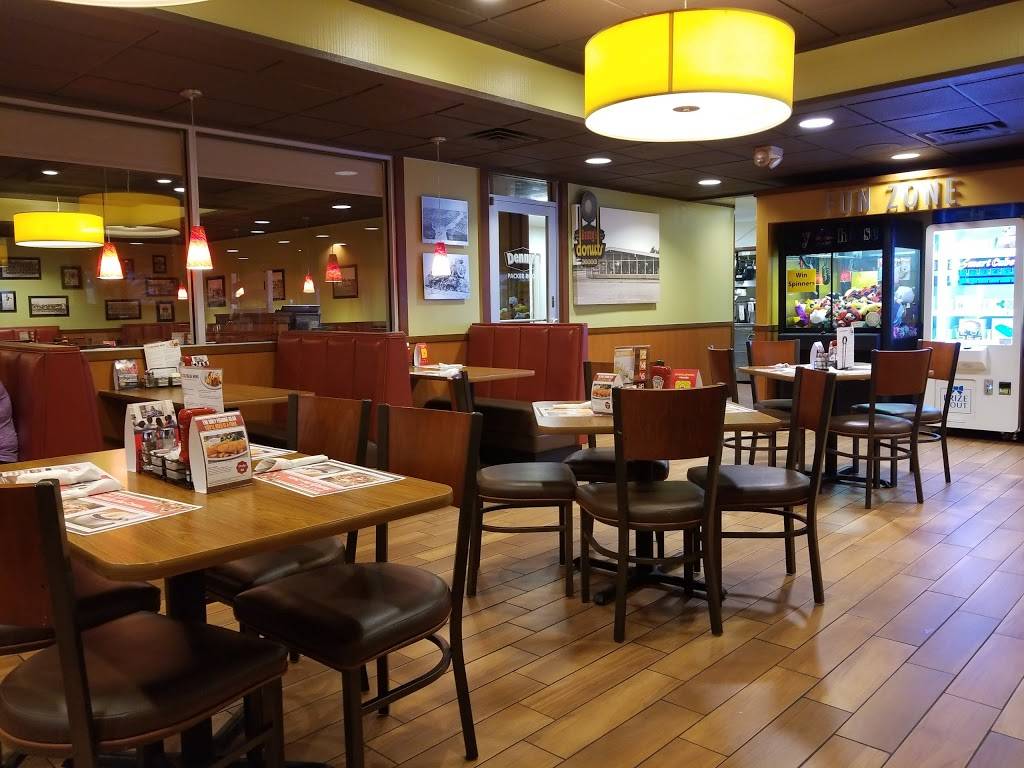 Dennys | restaurant | 2894 S Oneida St, Green Bay, WI 54304, USA | 9204946604 OR +1 920-494-6604
