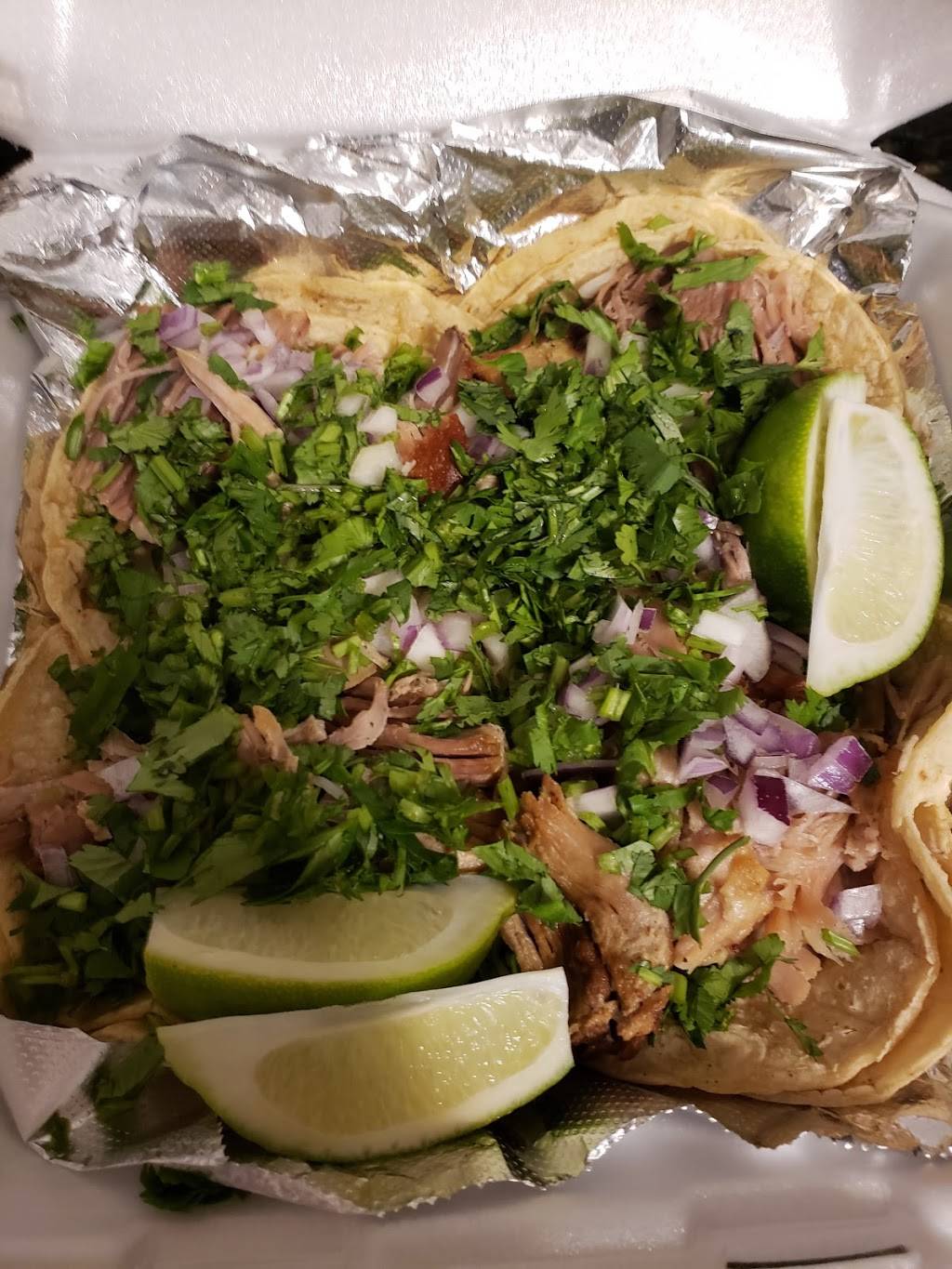 El Guero Mexican Grill | restaurant | 4045 Five Forks Trickum Rd SW, Lilburn, GA 30047, USA | 7706765985 OR +1 770-676-5985