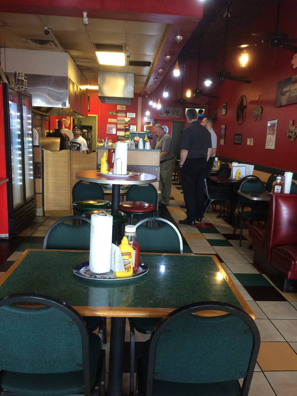 Burger Island | restaurant | 3128 Forest Ln #228, Dallas, TX 75234, USA | 9722471999 OR +1 972-247-1999