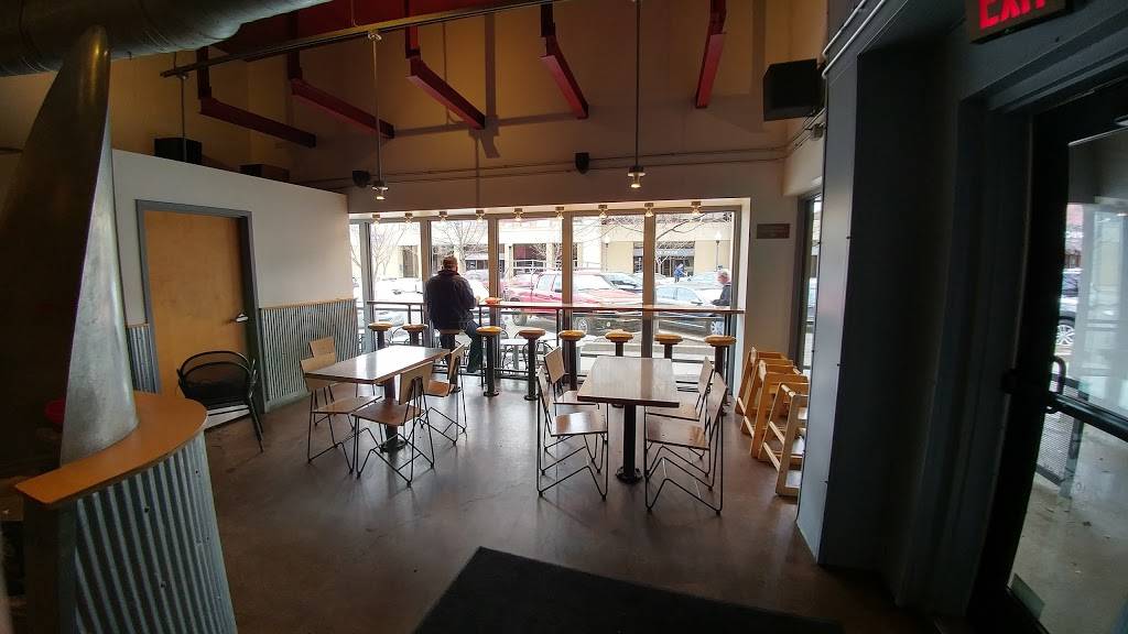 Chipotle Mexican Grill | restaurant | 911 Massachusetts St ste a, Lawrence, KS 66044, USA | 7858438800 OR +1 785-843-8800