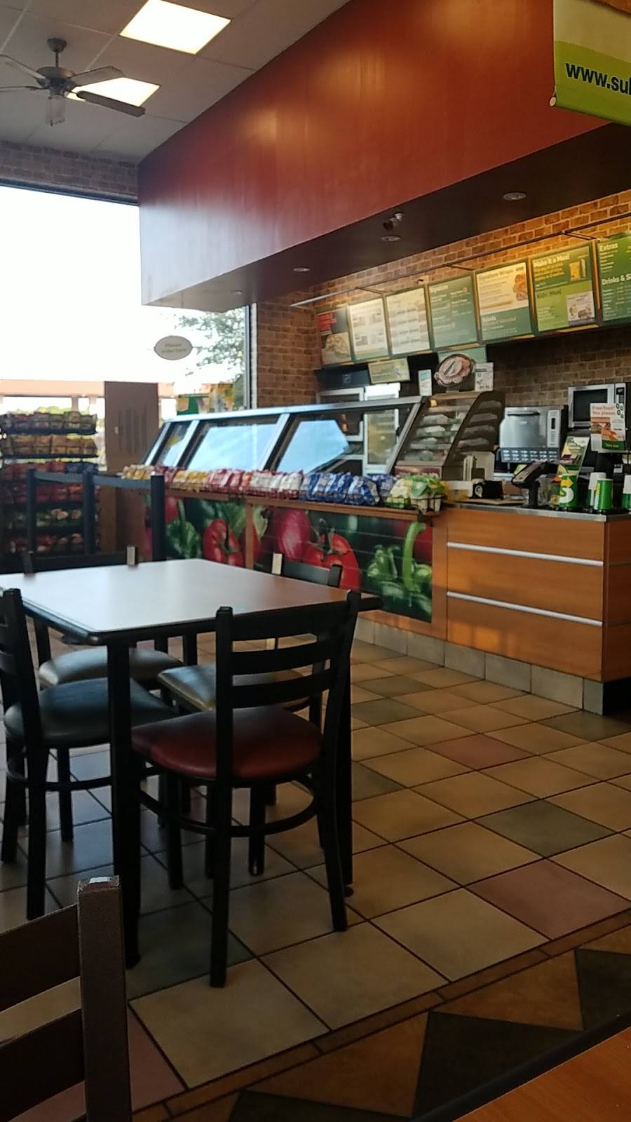 Subway Restaurants | restaurant | 1700 S Town E Blvd, Mesquite, TX 75149, USA | 9722851954 OR +1 972-285-1954