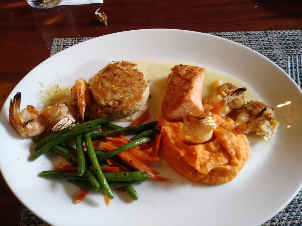 McCormick & Schmicks Seafood & Steaks | restaurant | 200 S Tryon St, Charlotte, NC 28202, USA | 7043770201 OR +1 704-377-0201