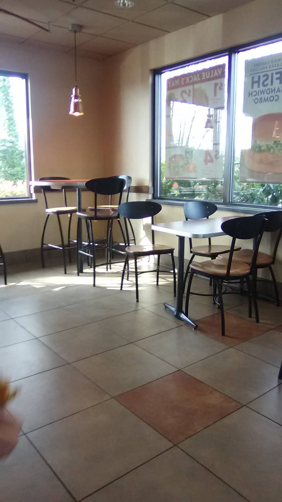 Jack in the Box | restaurant | 3402 Pacific Hwy E, Fife, WA 98424, USA | 2539229439 OR +1 253-922-9439