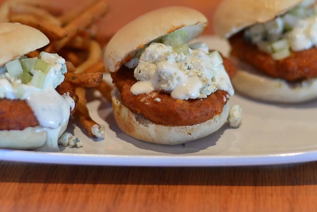 Hamiltons Pub | restaurant | 4866 Thompson Rd, Columbus, OH 43230, USA | 6147750007 OR +1 614-775-0007