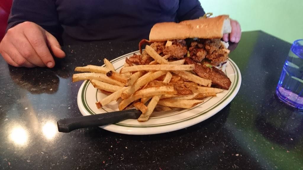 Firehouse Grill | restaurant | 841 Broadway St, Seaside, OR 97138, USA | 5037175502 OR +1 503-717-5502