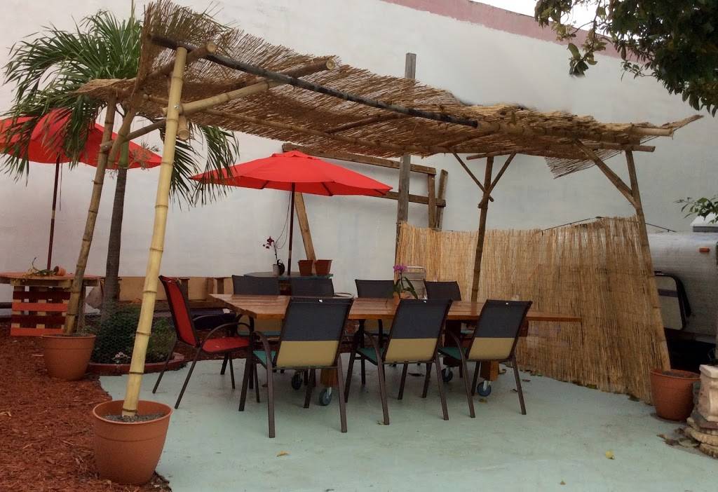 Naomis Garden Restaurant & Lounge | night club | 650 NW 71st St, Miami, FL 33150, USA | 3054564715 OR +1 305-456-4715