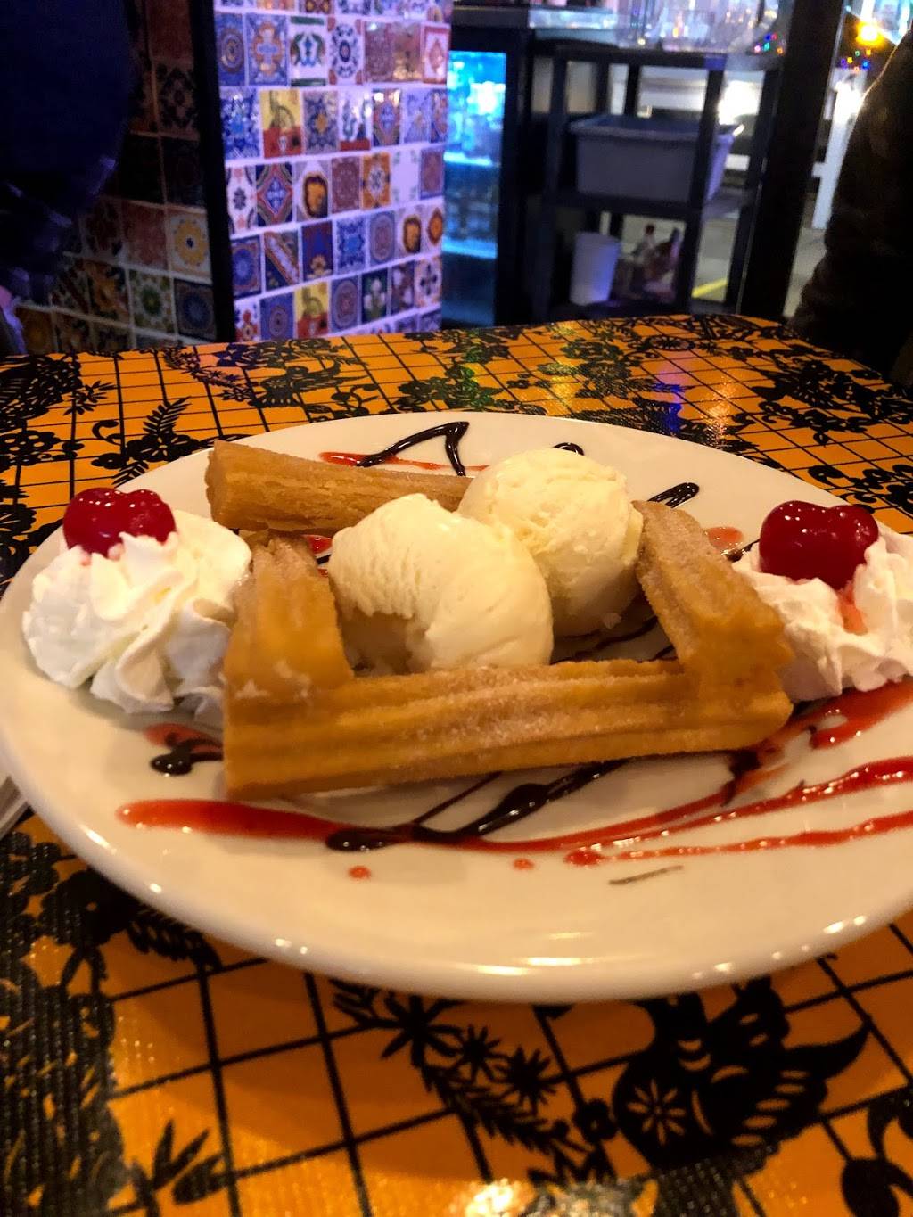 Tequila Revolucion | restaurant | 1851 Post Rd, Fairfield, CT 06824, USA | 4758889841 OR +1 475-888-9841