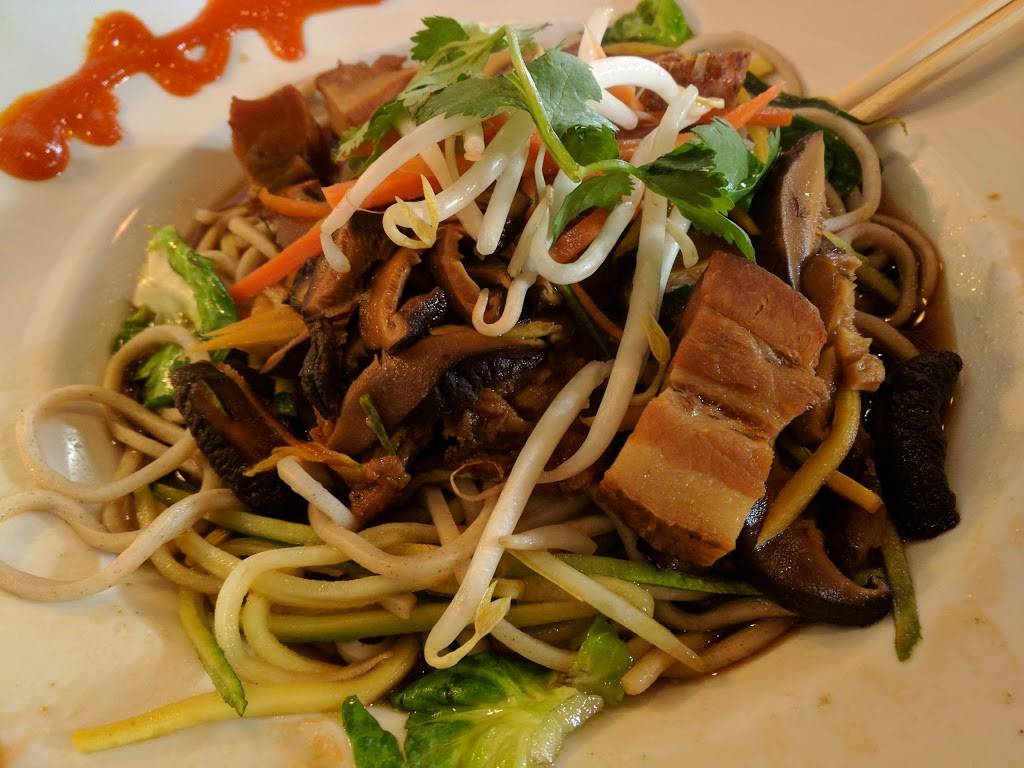 Midtown Oyster Bar | restaurant | 345 Thames St, Newport, RI 02840, USA | 4016194100 OR +1 401-619-4100