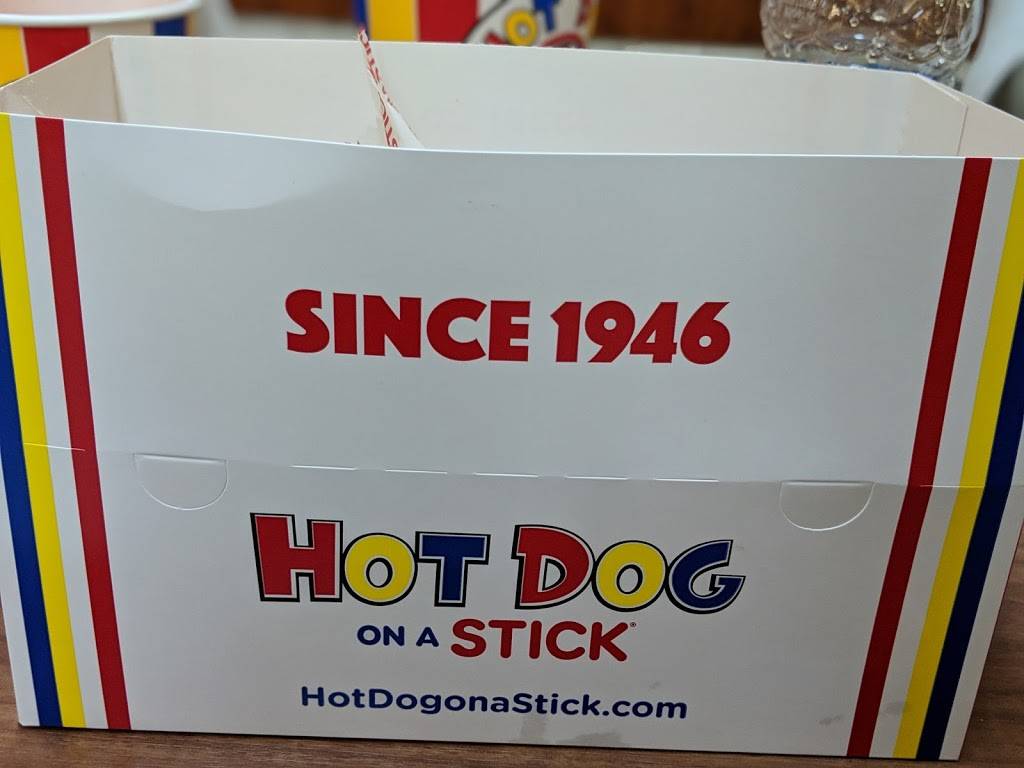 Hot Dog on a Stick | restaurant | Westfield Solano,1350, Travis Blvd Ste 1515, Fairfield, CA 94533, USA | 7074341863 OR +1 707-434-1863