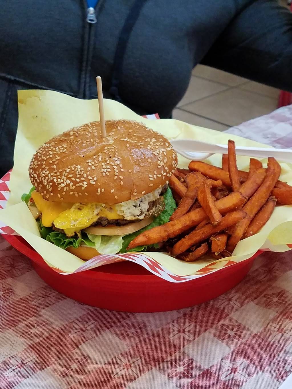 Moms Burgers & Wings | restaurant | 26615 US-380 Ste 170, Providence Village, TX 76227, USA | 9403659980 OR +1 940-365-9980