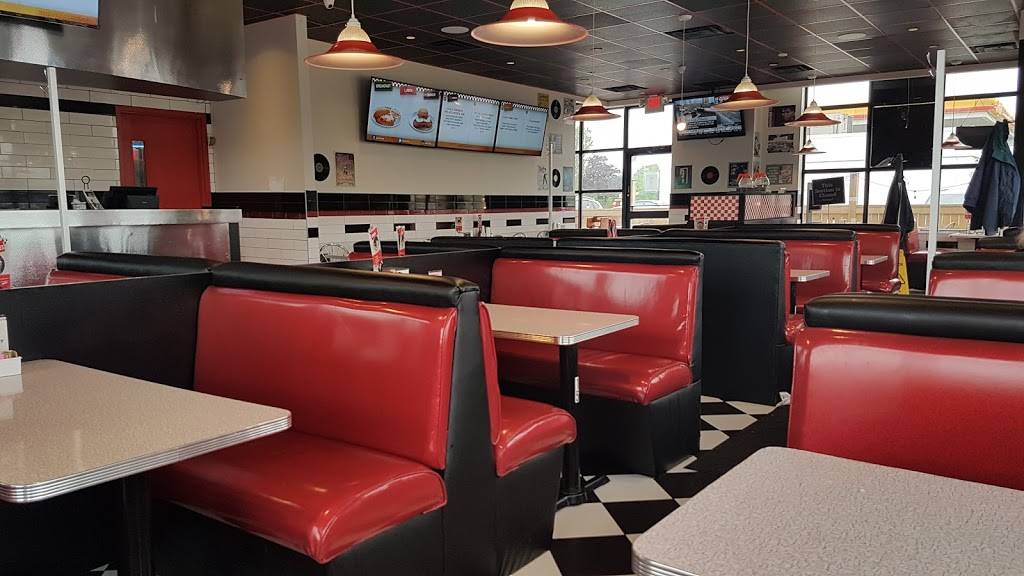 Wimpys Diner | restaurant | 10178 Hurontario St, Brampton, ON L7A 0E4, Canada | 9058400100 OR +1 905-840-0100