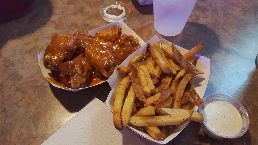 Toby Hill Bar & Grill | restaurant | 28 N 5th Ave, Clarion, PA 16214, USA | 8142268629 OR +1 814-226-8629