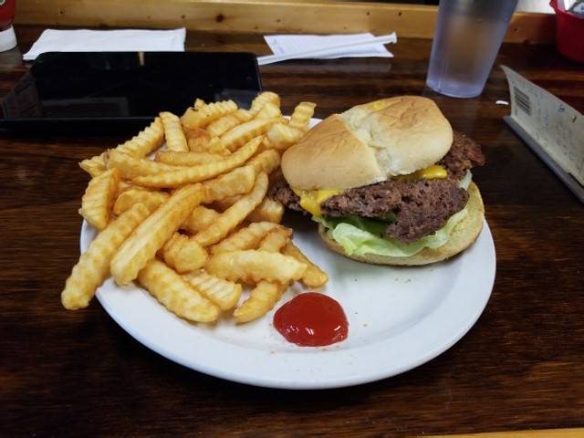 Popes Cafe | cafe | 120 Public Square E, Shelbyville, TN 37160, USA | 9316844100 OR +1 931-684-4100