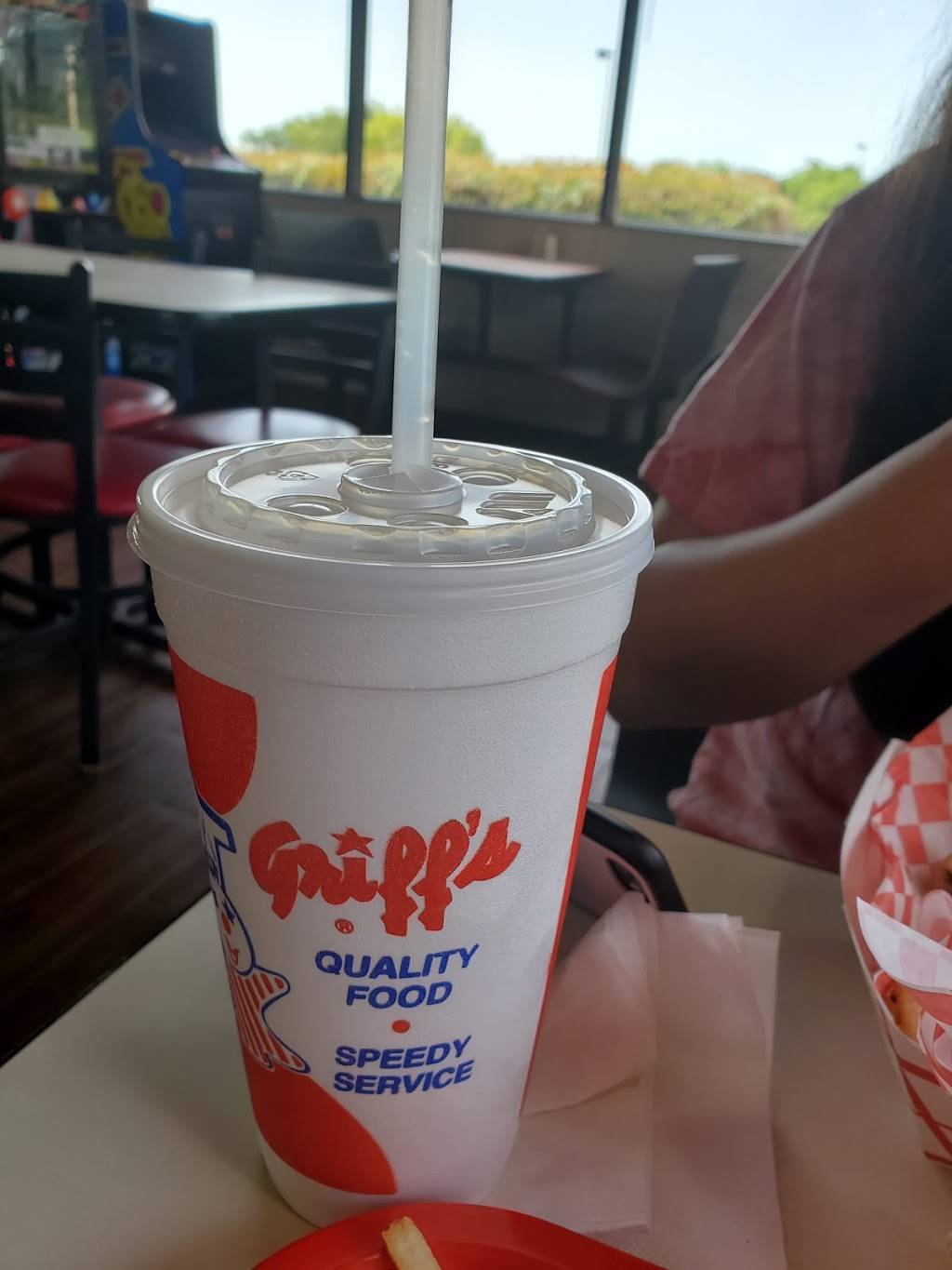 Griffs Hamburgers | restaurant | 2150 N Jupiter Rd, Garland, TX 75044, USA | 9725307886 OR +1 972-530-7886