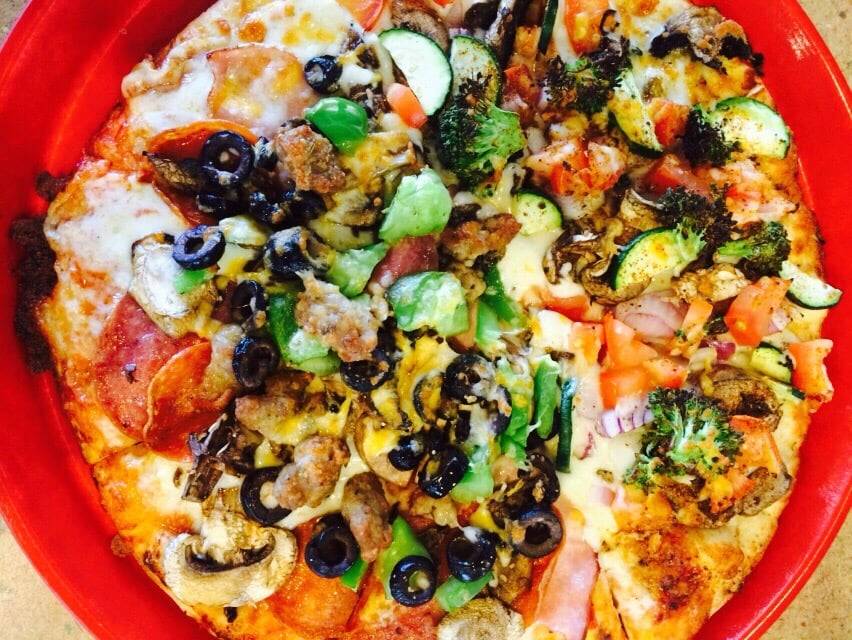 Straw Hat Pizza | restaurant | 6680 Lone Tree Way, Brentwood, CA 94513, USA | 9256343664 OR +1 925-634-3664