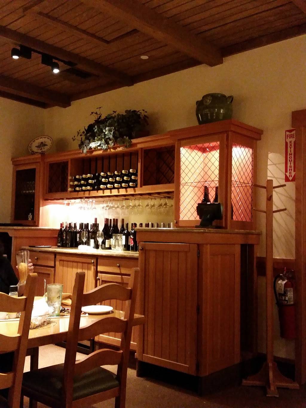 Olive Garden Italian Restaurant | meal takeaway | 102 Colony Pl, Plymouth, MA 02360, USA | 5087465043 OR +1 508-746-5043