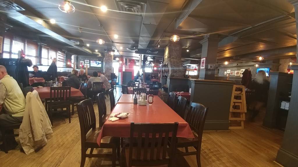 Squires | restaurant | 3537 Fairview St, Burlington, ON L7N 2R4, Canada | 9053336627 OR +1 905-333-6627