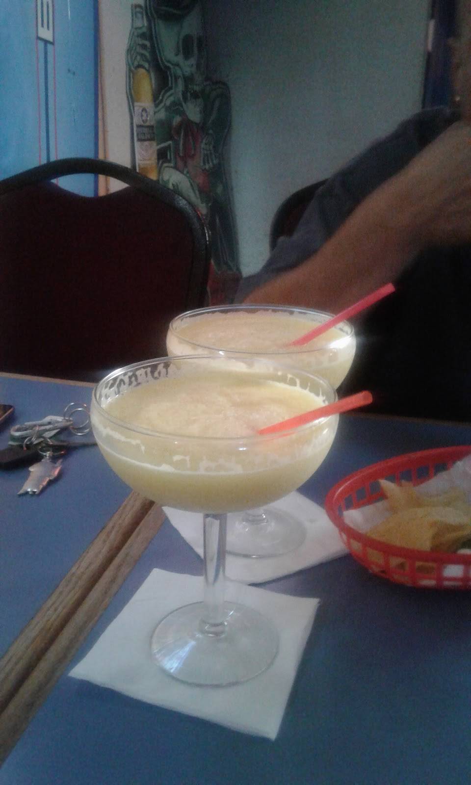 Le Corusse Rouge | restaurant | 4647 White Ln, Bakersfield, CA 93309, USA | 6618341611 OR +1 661-834-1611