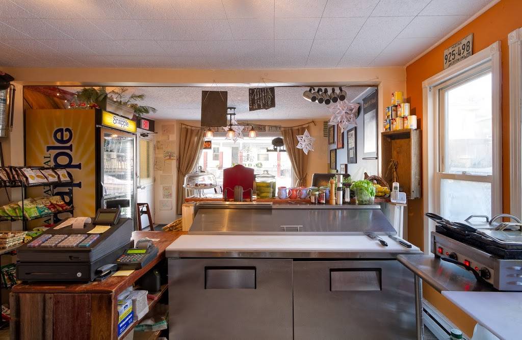 The Local Press | restaurant | 276 Woodford St, Portland, ME 04103, USA | 2077730039 OR +1 207-773-0039