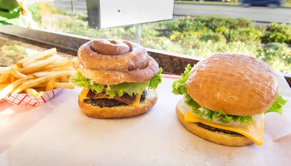 DK Donuts & Burgers | restaurant | 1090 S Lapeer Rd, Oxford, MI 48371, USA | 2489690889 OR +1 248-969-0889