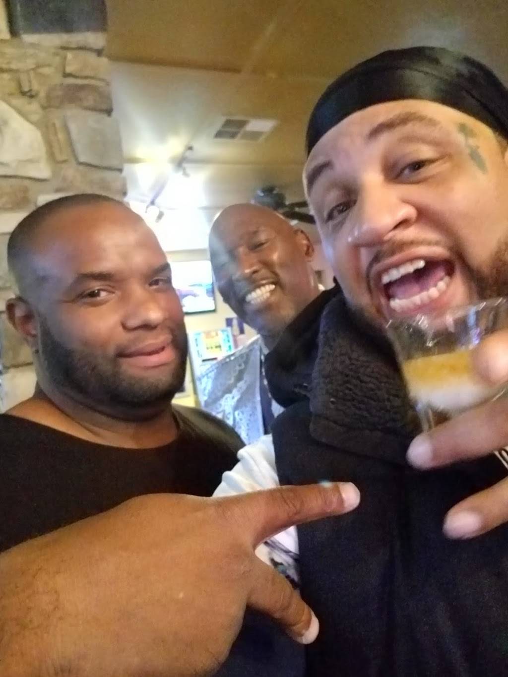 Kricketts Bar & Grill | restaurant | 14422 Pacific Ave S, Tacoma, WA 98444, USA | 2535311970 OR +1 253-531-1970