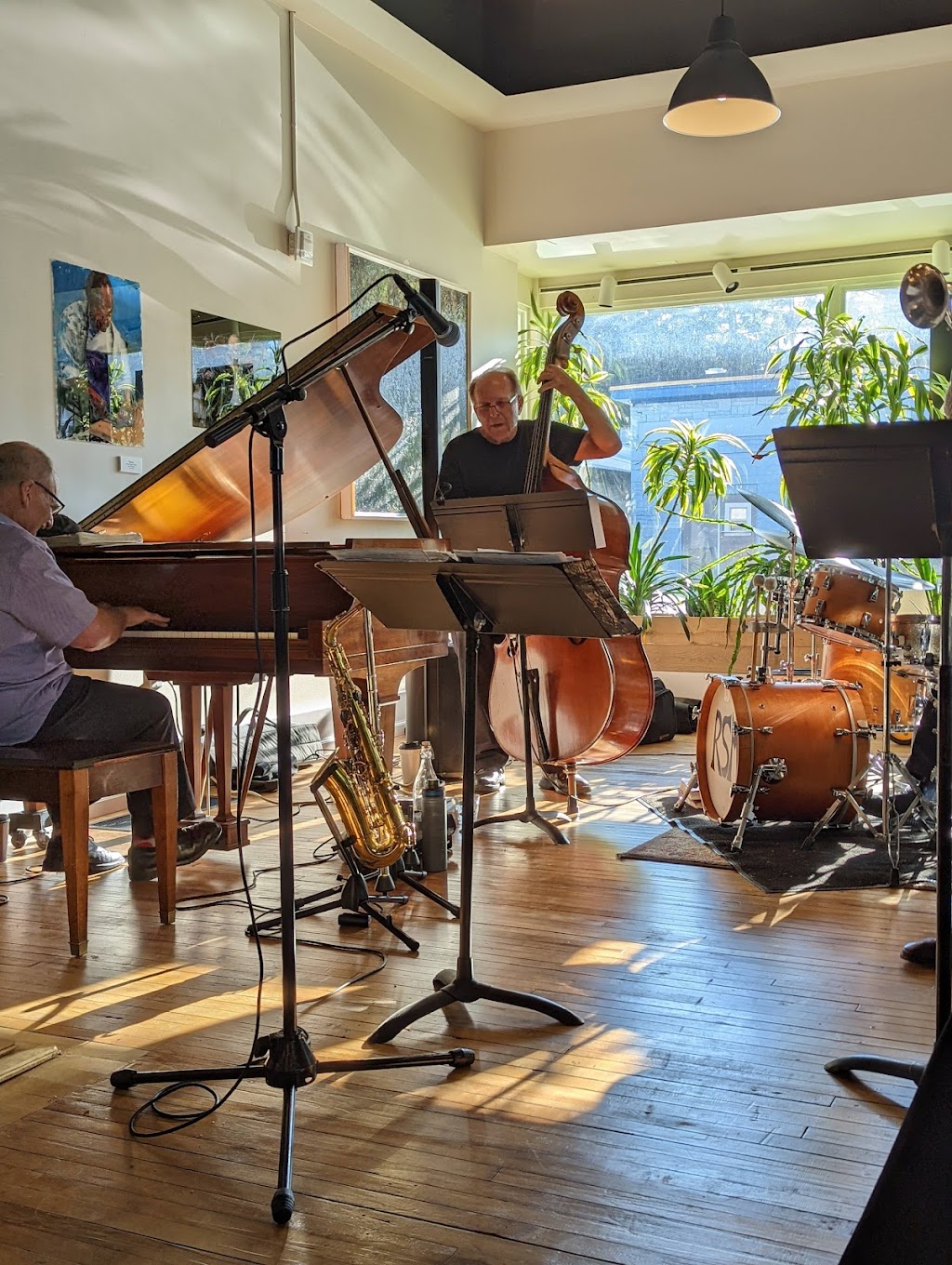 The Union | restaurant | 107 E Nagonaba St, Northport, MI 49670, USA | 2313862461 OR +1 231-386-2461