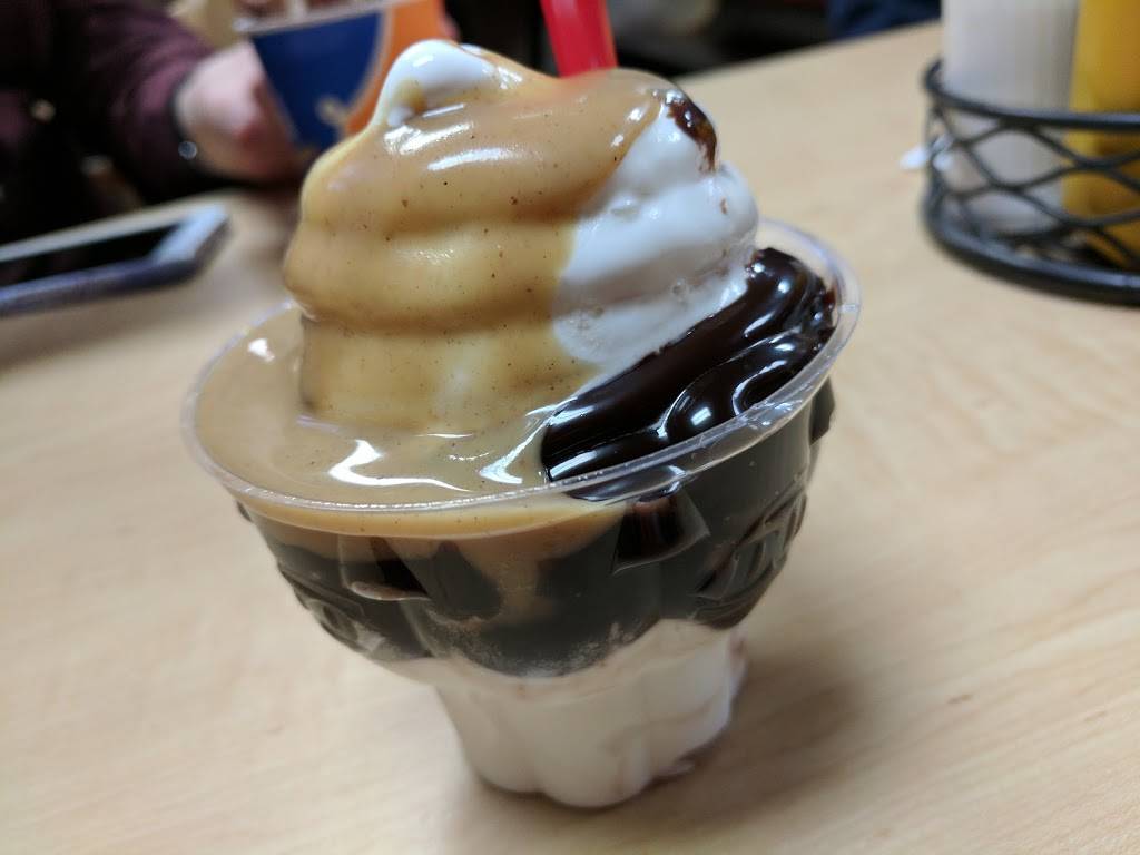 Dairy Queen Grill & Chill | restaurant | 13945 Gold Cir, Omaha, NE 68144, USA | 4023308488 OR +1 402-330-8488