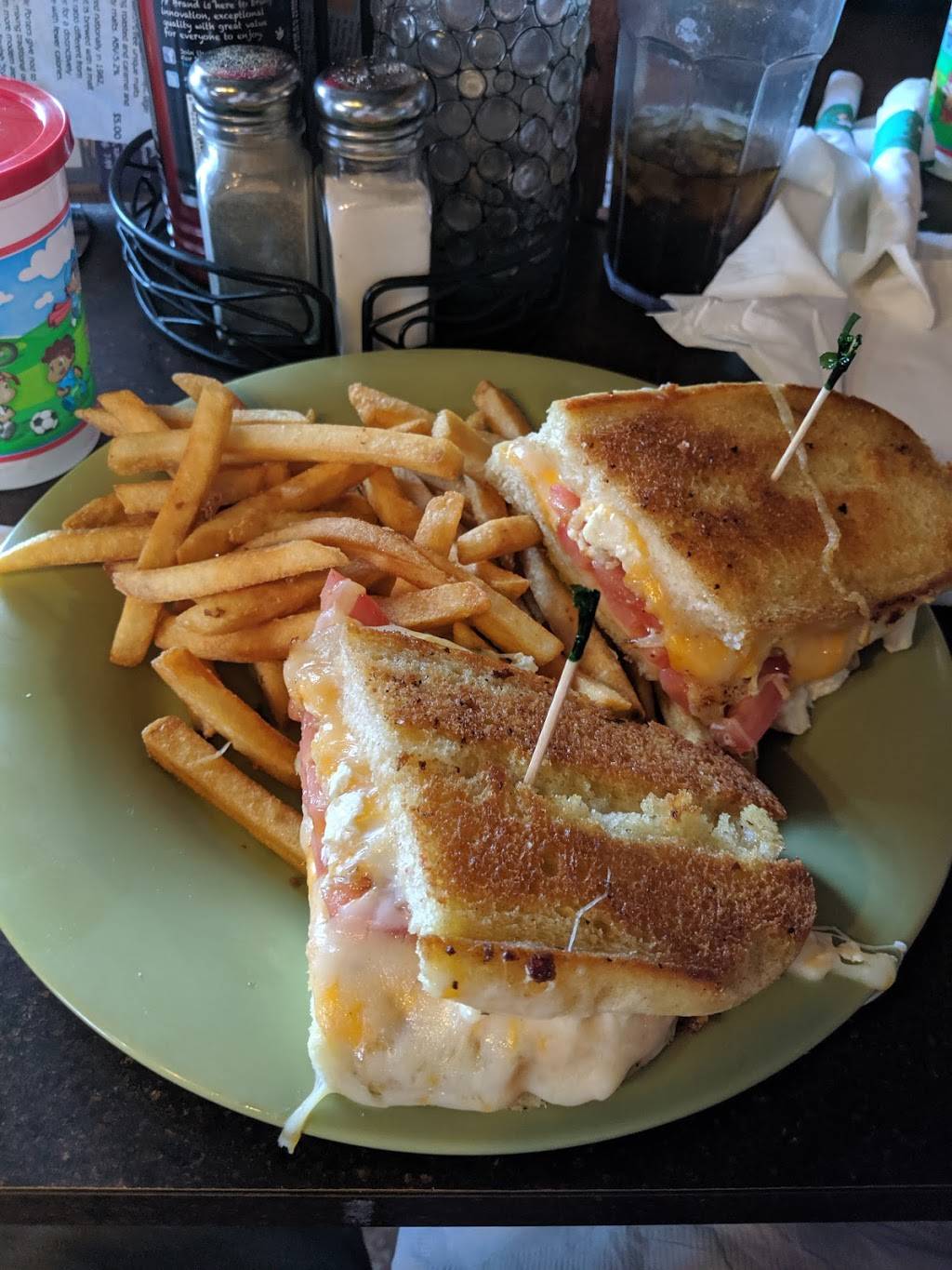 Manzanas Restaurant | meal takeaway | 4068 Michigan Ave, Onaway, MI 49765, USA | 9897335854 OR +1 989-733-5854