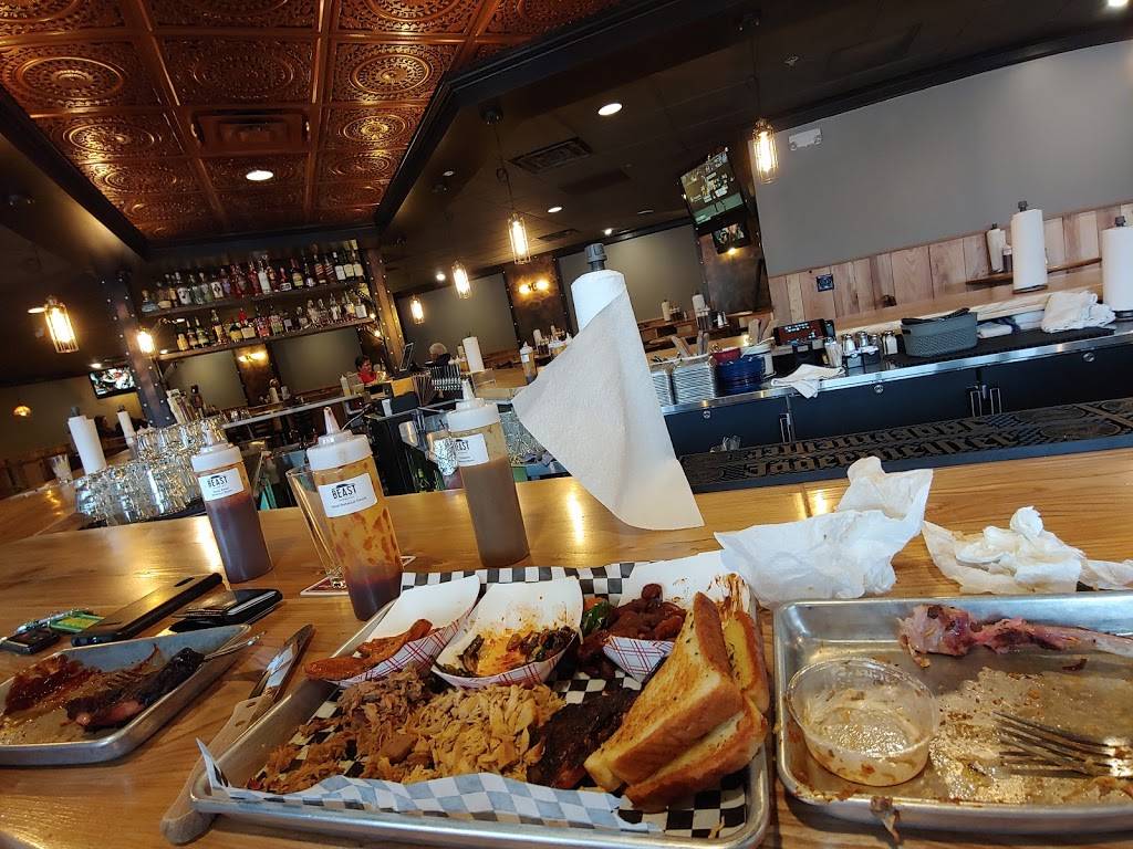 Beast Barbecue | restaurant | 825 E Hennepin Ave, Minneapolis, MN 55414, USA | 6125843657 OR +1 612-584-3657
