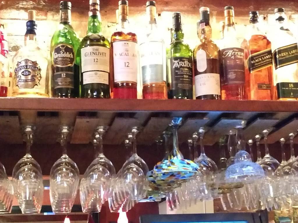 Halseys Restaurant | restaurant | 106 Seneca St, Geneva, NY 14456, USA | 3157894070 OR +1 315-789-4070