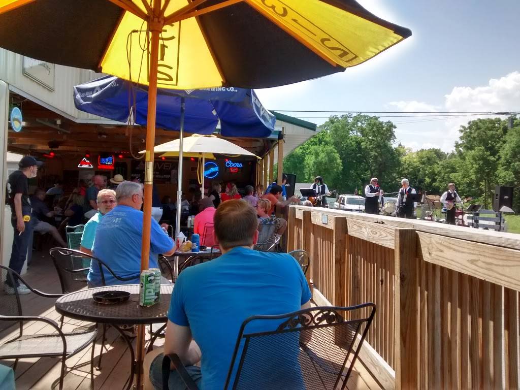 Kavanaughs Hilltop Bar & Grill | restaurant | 1228 30th St, Rock Island, IL 61201, USA | 3097869055 OR +1 309-786-9055