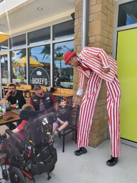 Dickeys bbq Pit | restaurant | 81 SW 18th Ave, Dania Beach, FL 33004, USA | 9543741934 OR +1 954-374-1934