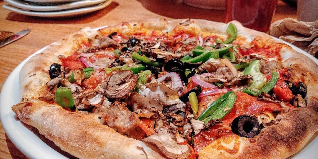 California Pizza Kitchen at Short Hills Mall | restaurant | 1200 Morris Turnpike #8270, Short Hills, NJ 07078, USA | 9733793700 OR +1 973-379-3700