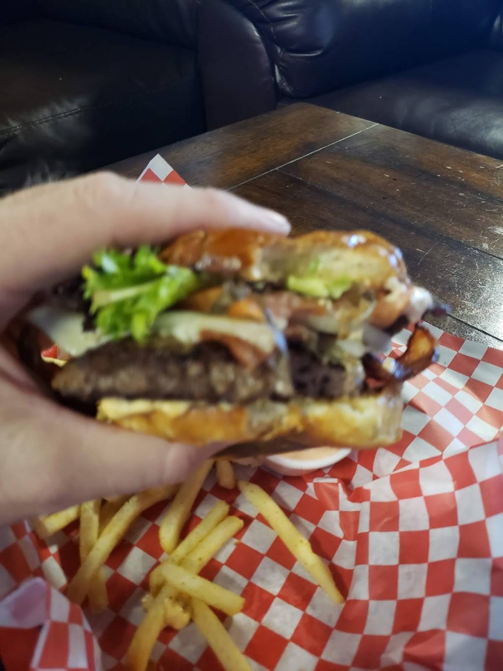 All Stars Sports Bar | restaurant | 200 Hartnell Ave, Redding, CA 96002, USA | 5302151775 OR +1 530-215-1775