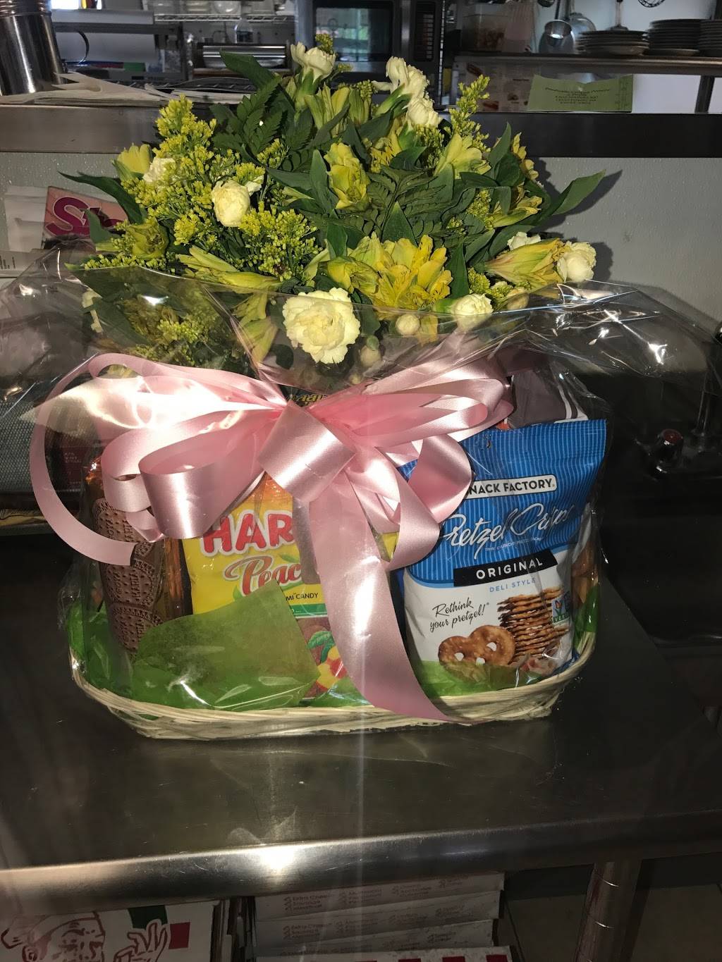 Ponticelli Pizzeria & Restaurant | restaurant | 1502 Haines Rd, Levittown, PA 19055, USA | 2159465780 OR +1 215-946-5780