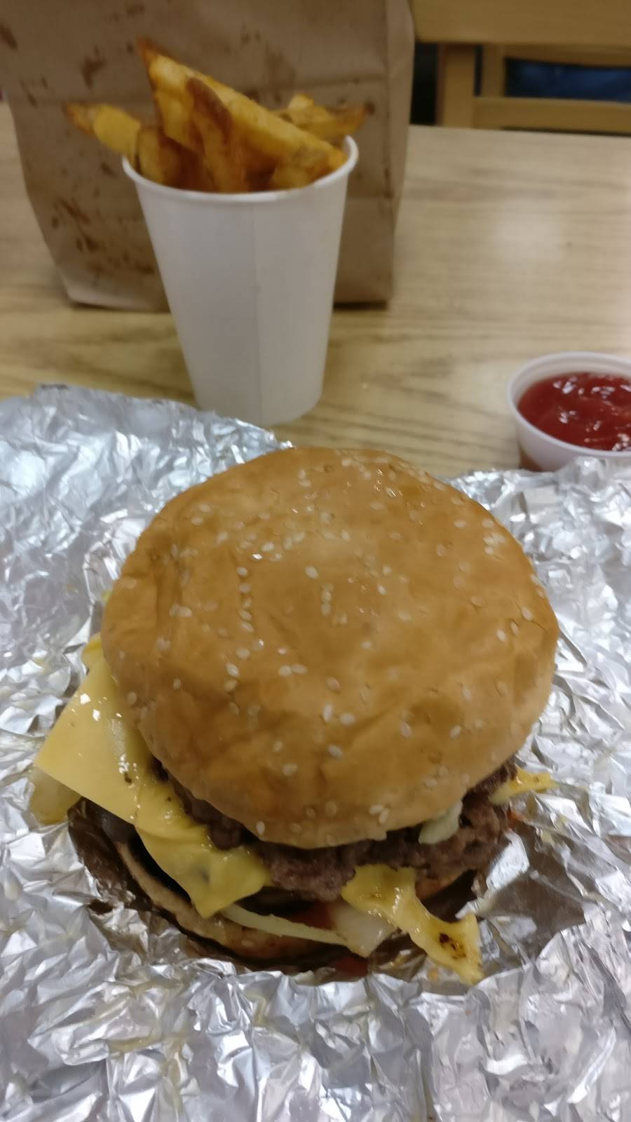 Five Guys | meal takeaway | 1455 Plaza Dr, West Covina, CA 91790, USA | 6269399070 OR +1 626-939-9070