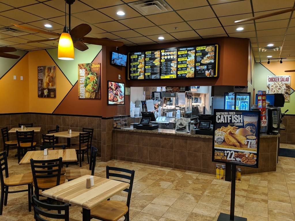 Golden Chick | meal takeaway | 4150 Justin Rd Ste 120, Flower Mound, TX 75077, USA | 9402412499 OR +1 940-241-2499