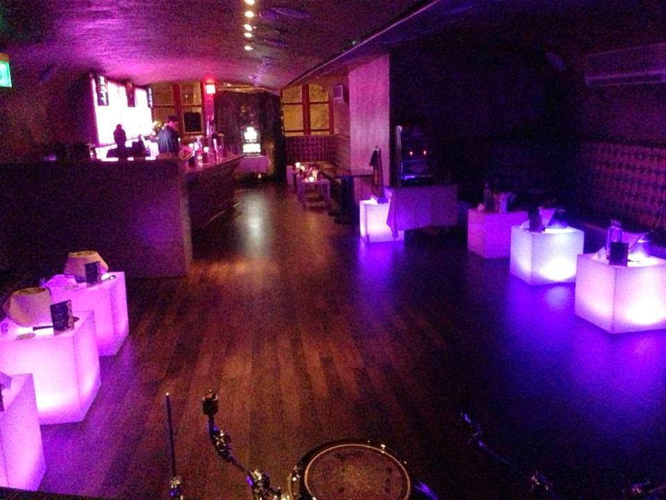 B Side Complex: Night Club and Hookah Lounge | night club | 939 N Delaware Ave, Philadelphia, PA 19123, USA | 4843881300 OR +1 484-388-1300