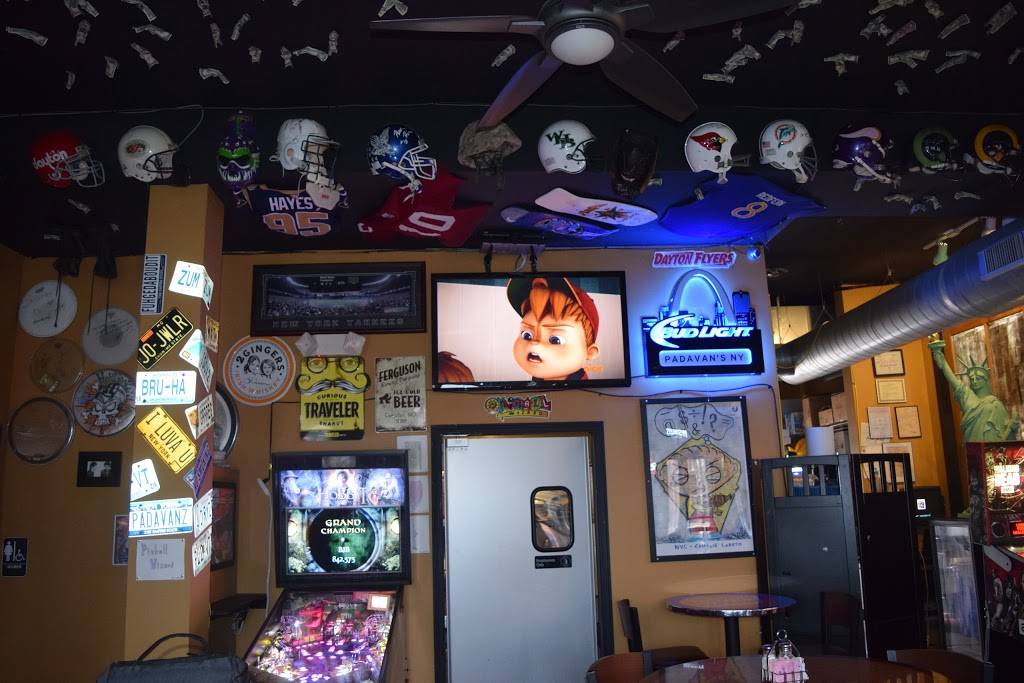 Padavans NY Pizza & Pinball | restaurant | 3249 Rue Royale #1, St Charles, MO 63301, USA | 6369476969 OR +1 636-947-6969