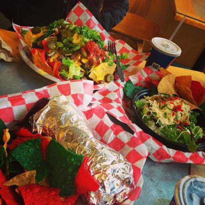 Mickeys Massive Burritos | restaurant | 620 1st St, Lasalle, IL 61301, USA | 8152201599 OR +1 815-220-1599