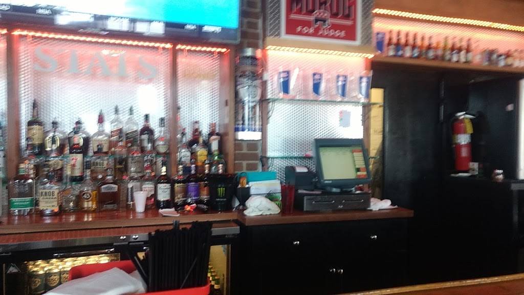 Stats Bar & Grill | restaurant | 100 Smith St, Lebanon, IN 46052, USA | 7654812235 OR +1 765-481-2235