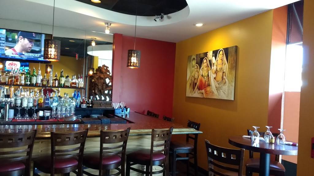 Maya Indian Bar & Grill | restaurant | 33 Tuttle St, Wakefield, MA 01880, USA | 7815872123 OR +1 781-587-2123
